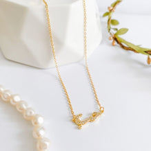 Load image into Gallery viewer, Necklace - love
